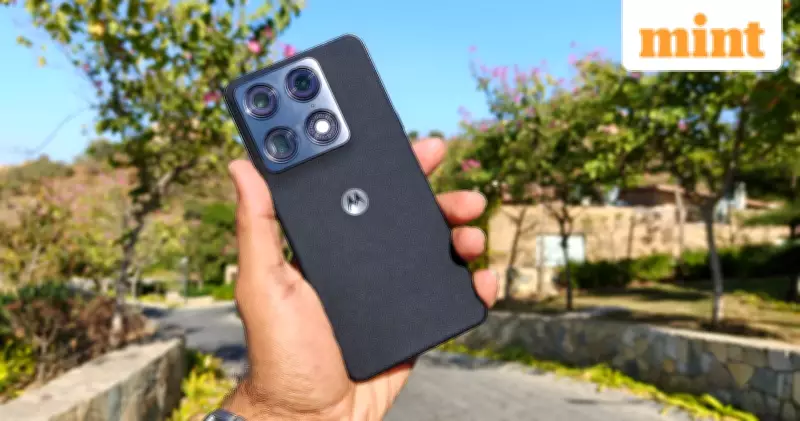 Motorola Signature Review: A Candybar Flagship with Impressive Camera & Performance