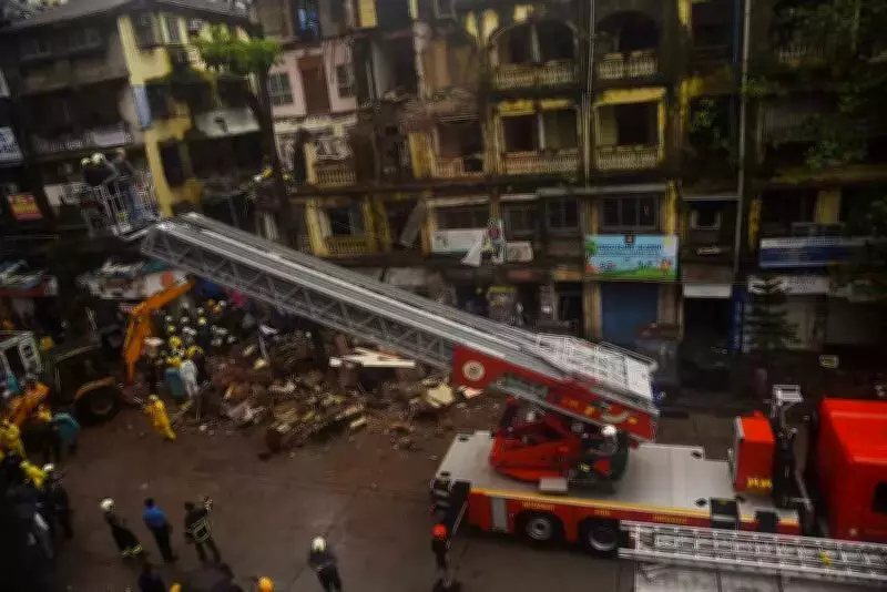 Mumbai BMC to File FIRs Against Illegally Parked Vehicles Obstructing Fire Rescue Ops