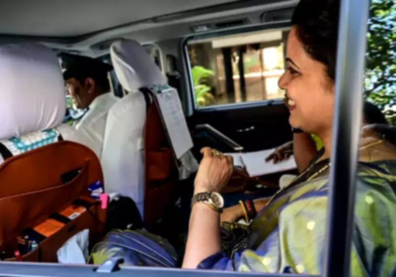 Mumbai Mayor Ritu Tawde Denies Viral Claim of Wearing Crore-Rupee Rolex Watch