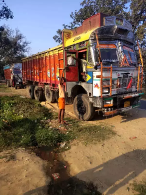 Mungaon Dera: The 'Village of Drivers' in Bihar Where Every Home Has a Story on Wheels