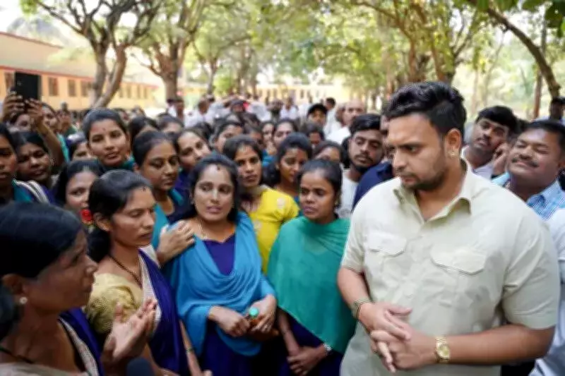 Mysuru MP Yaduveer Wadiyar Leads Protest Against Stadium on KSIC Silk Factory Land