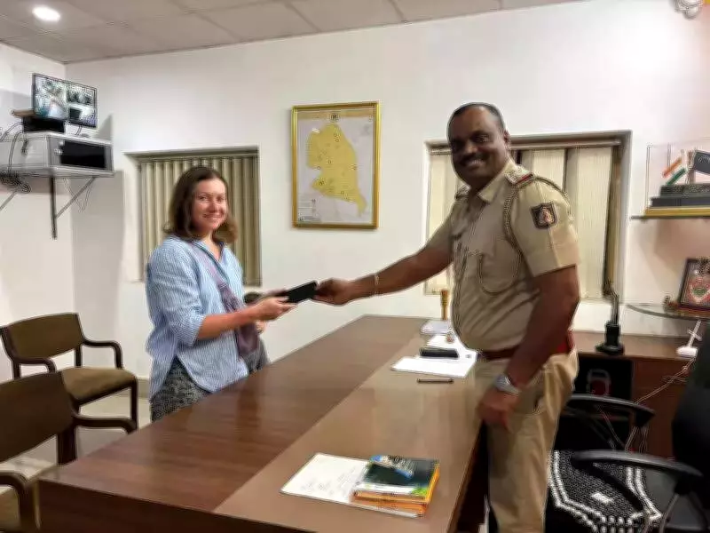Mysuru Police Swiftly Recover Foreign Tourist's Lost Phone, Boost Safety Initiatives