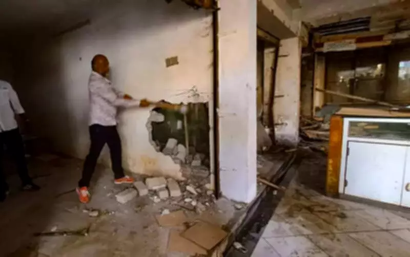 Nagpur Civic Body Demolishes Illegal Shops After 20-Year Delay, HC Stay Halts Partial Action