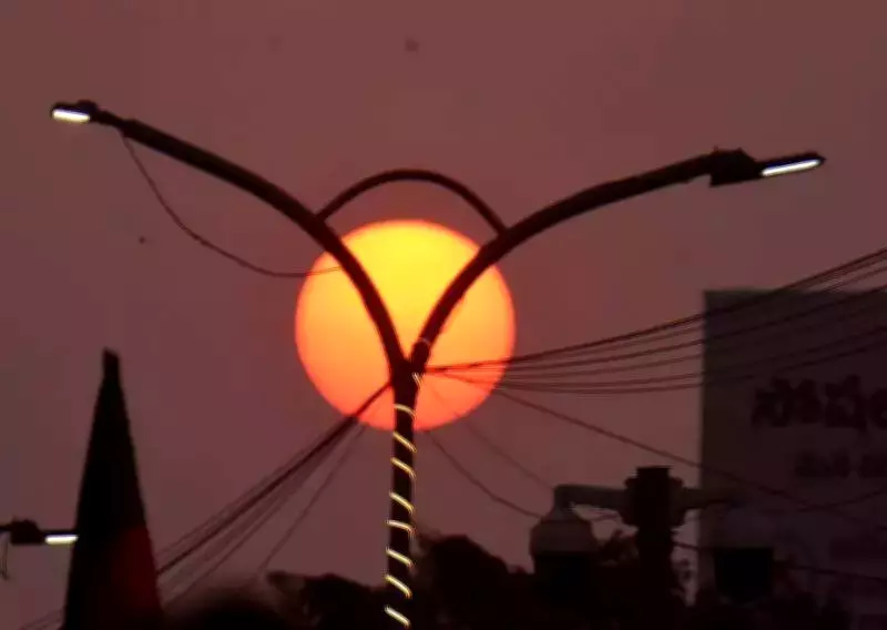 Nagpur Streetlight Disparity Raises Cost Inflation Concerns
