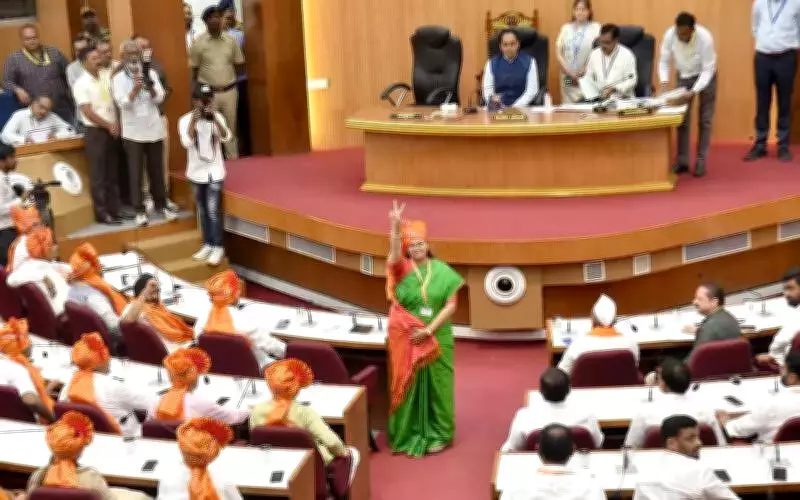 Nashik Corporators Demand Road Repairs and Uniform Development at First GB Meeting