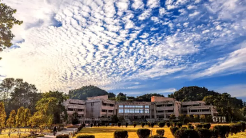 Navigating Neighbourhoods: A Woman's Deliberate Distance from Prying Eyes