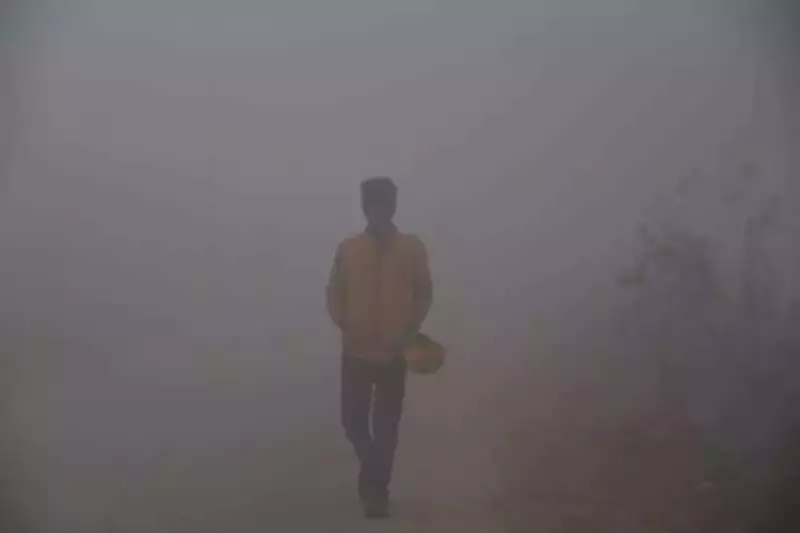 NCR Air Quality Plummets to 'Very Poor' as Dense Fog Traps Pollutants