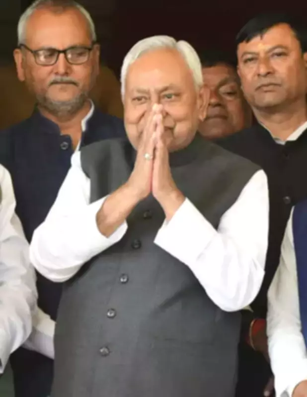 Nitish Kumar Transfers Rs 2,500 Crore to 25 Lakh Women Under MMRY Scheme