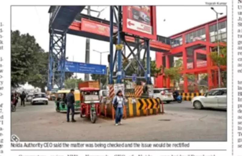 Noida's Electronic City Metro FOB Pillars Pose Traffic Hazard After Road Widening