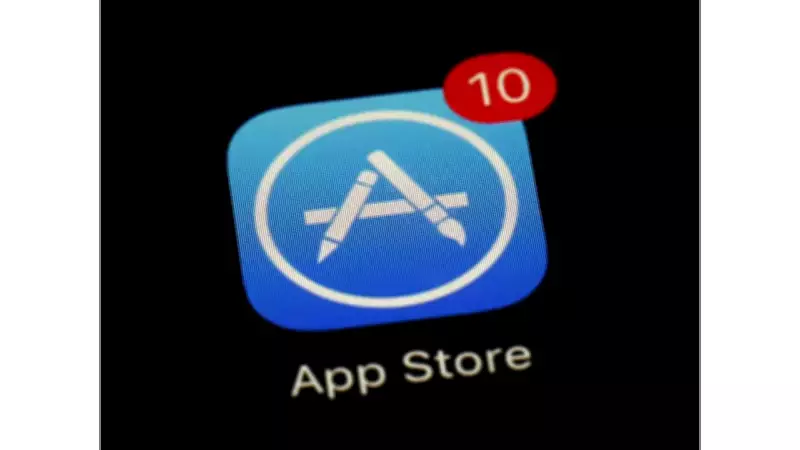 Over 600 Japanese Firms Demand Apple and Google Scrap App Purchase Commissions