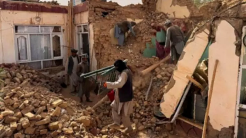 Pakistan-Afghan Forces Clash After Airstrikes Escalate Border Tensions