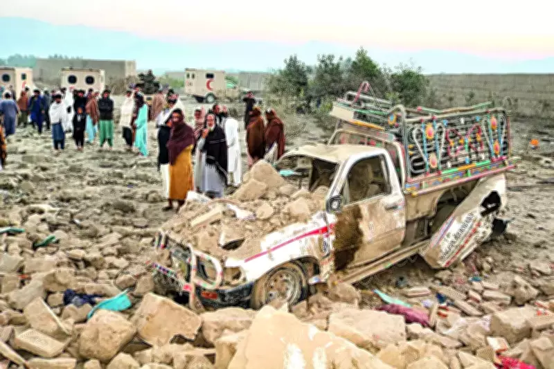 Pakistan Claims 300 Afghan Taliban Fighters Killed in Cross-Border Clashes