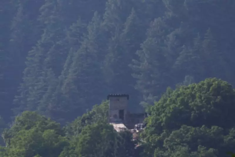 Pakistan Violates Ceasefire Along LoC in Jammu and Kashmir, Indian Army Responds