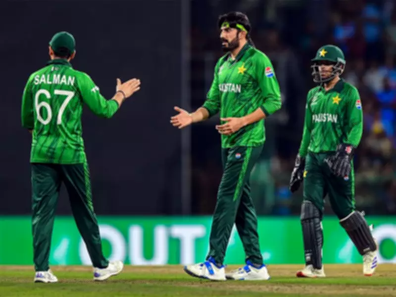 Pakistan Wins Toss, Elects to Bat First Against New Zealand in T20 World Cup Super 8
