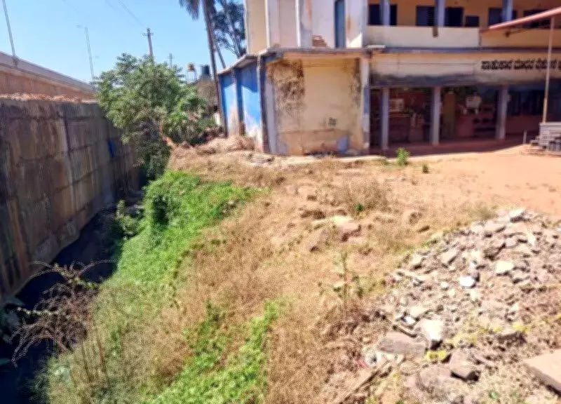 Parents Threaten Mass Withdrawal Over Sewage Crisis at Uppinangady Govt School