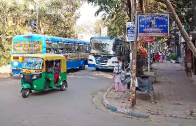 Property Dispute in Kolkata's Beleghata Turns Violent, Injuring Resident