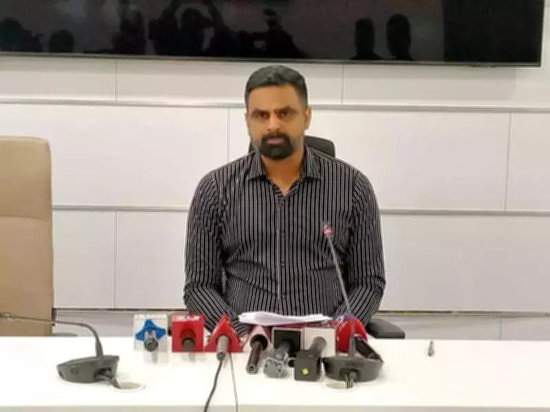 Pune Collector Sets 20-Day Deadline for Highway Lane Discipline Action Plan