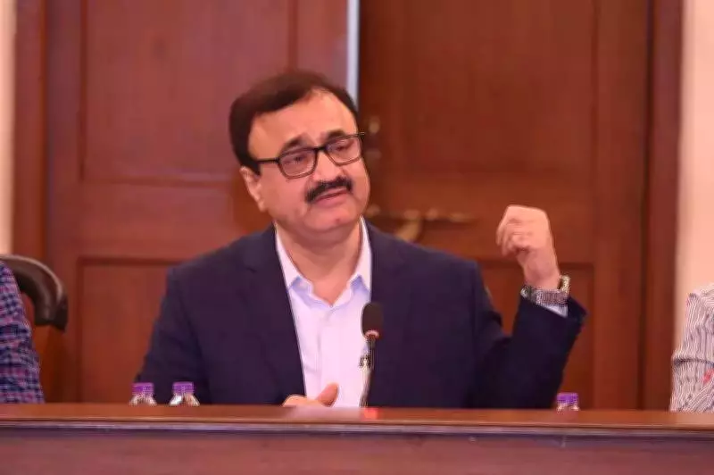 Pune Divisional Commissioner Directs Officials to Accelerate Growth Hub Plan