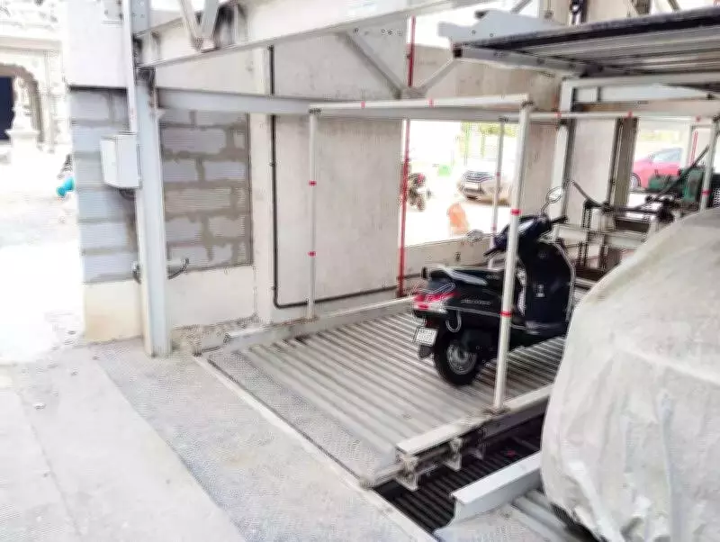 Pune Girl's Narrow Escape from 15-Foot Parking Pit Sparks Safety Concerns