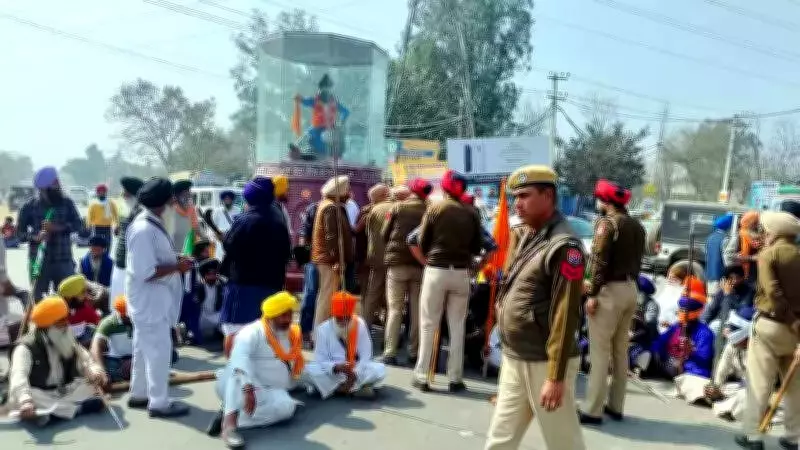 Punjab Farmers Detained in Anti-Sacrilege Protest Crackdown