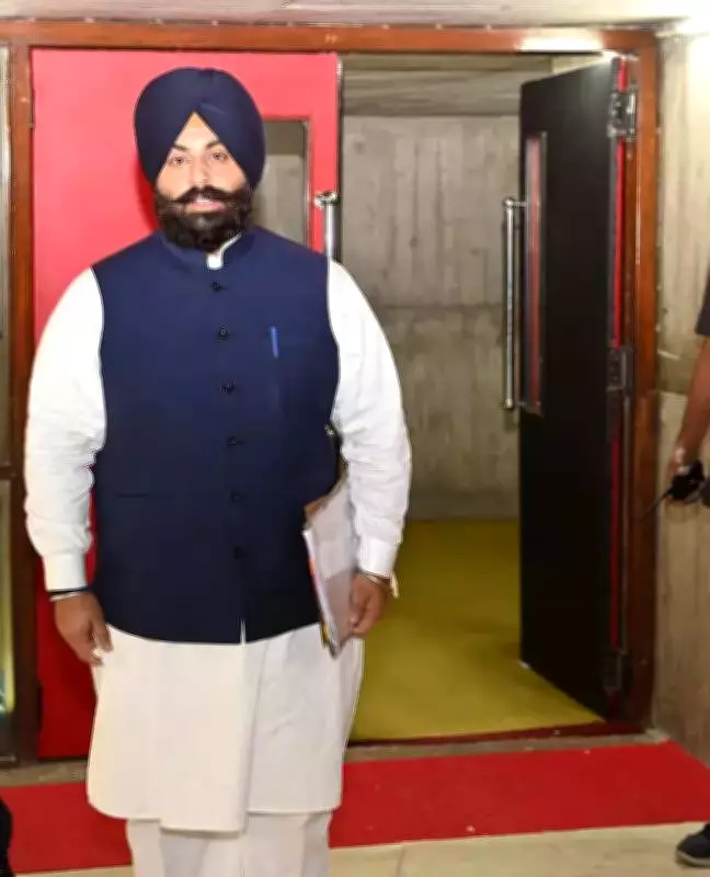 Punjab Launches Rs 400 Crore Digital School Project, 38,649 New Computers Deployed