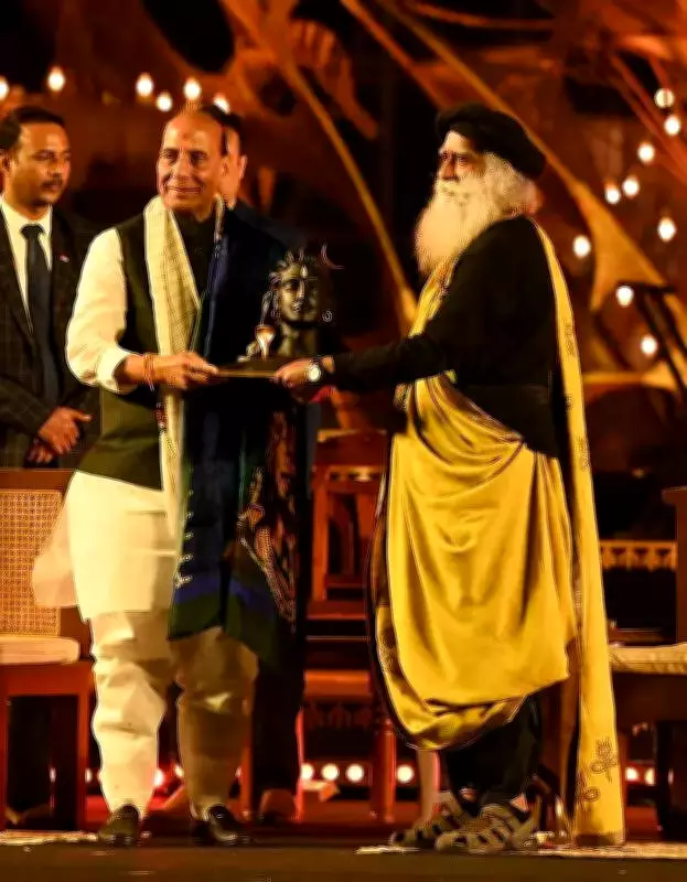 Rajnath Singh: Fearless Society Key to National Security, Spirituality Fuels Strength