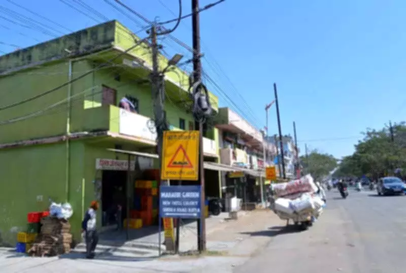 Ranchi Ward 52 Residents Battle Dangerous Wires, No Street Lights