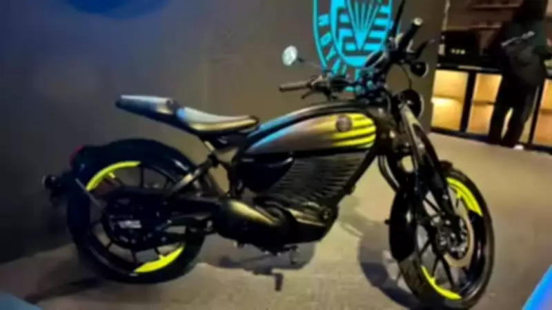 Royal Enfield Flying Flea C6 Electric Motorcycle Spotted Uncamouflaged in India