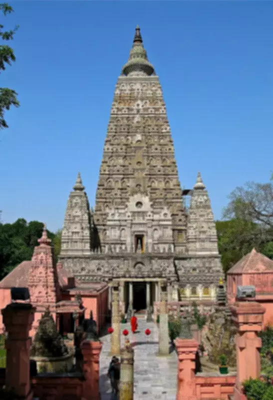Sacred Hydro-Cleaning of Bodh Gaya's Mahabodhi Mahavihara Begins with Thai Devotees