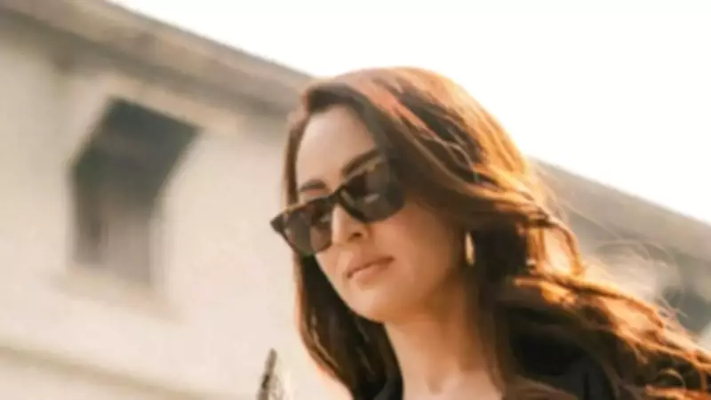 Sandeepa Dhar Critiques Unrealistic Beauty Standards in Entertainment Industry