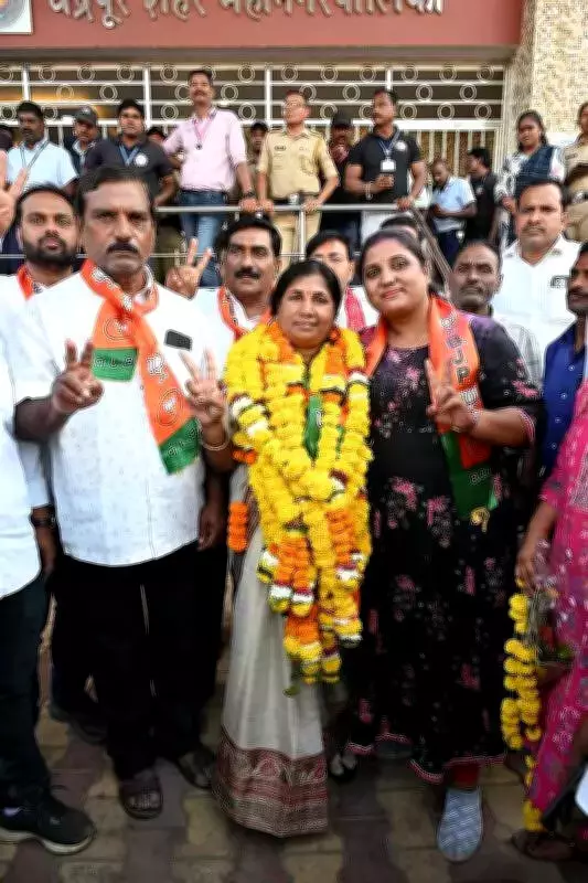 Sangita Khandekar Assumes Chandrapur Mayoral Role with Grassroots Legacy