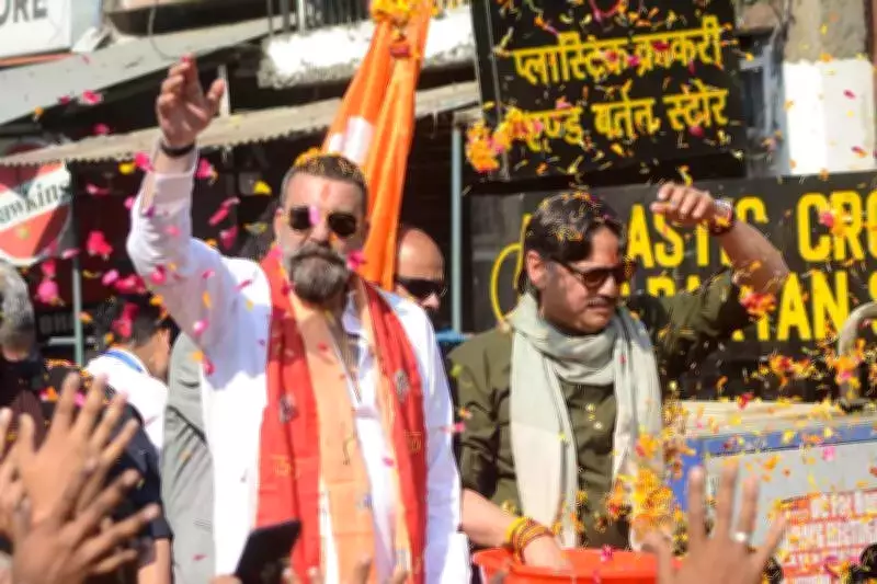 Sanjay Dutt Joins MLA Rajeshwar Singh for Net Zero Sarojini Nagar Launch