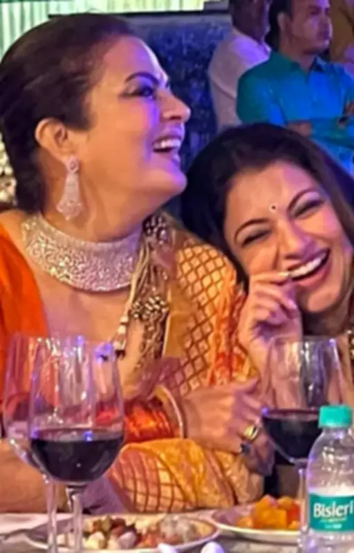 Sheeba Akashdeep Celebrates 30 Years of Sisterhood with Bhagyashree in Heartfelt Tribute