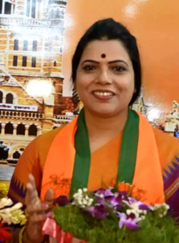 Shiv Sena MP Raut Challenges BJP's Mumbai Mayor Candidate Over Bangladesh Remarks
