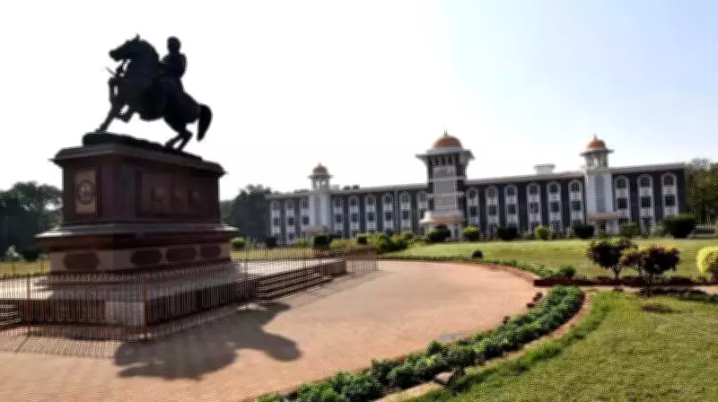 Shivaji University Partners with Alumni Startups to Boost Student Research and Jobs