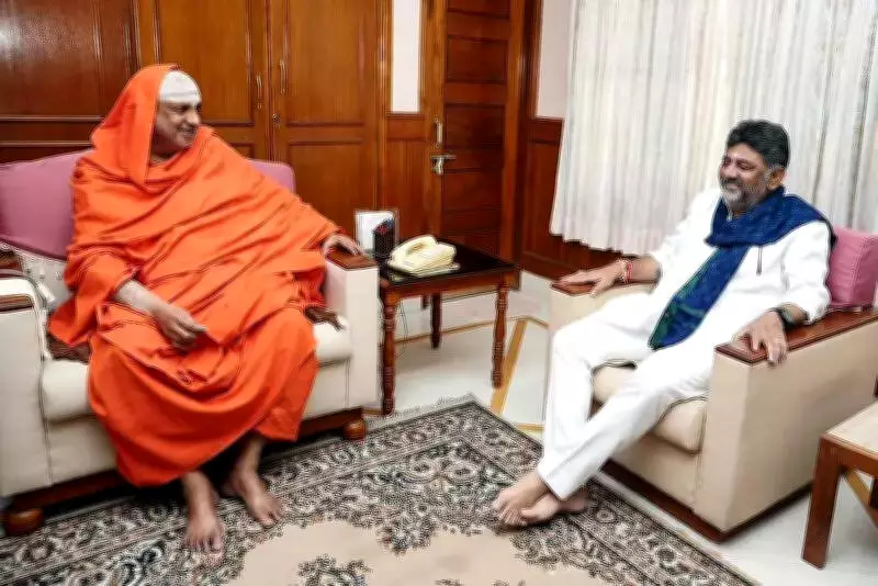 Shivakumar Distances from Dalit CM Remark, Stresses CM's Role in Controlling Ministers