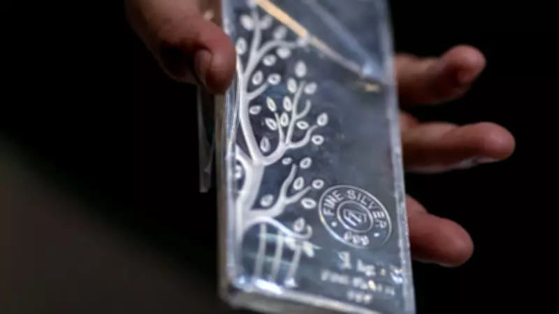 Silver Prices Surge 3% on MCX as US Bond Yields Drop Ahead of Jobs Data