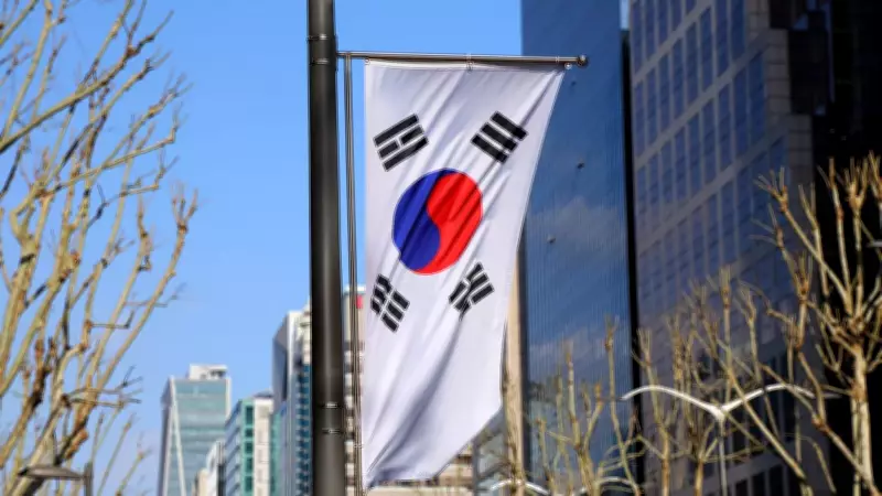 South Korea Halts Program Trading as KOSPI Plunges 5%, Tech Selloff Sweeps Asia