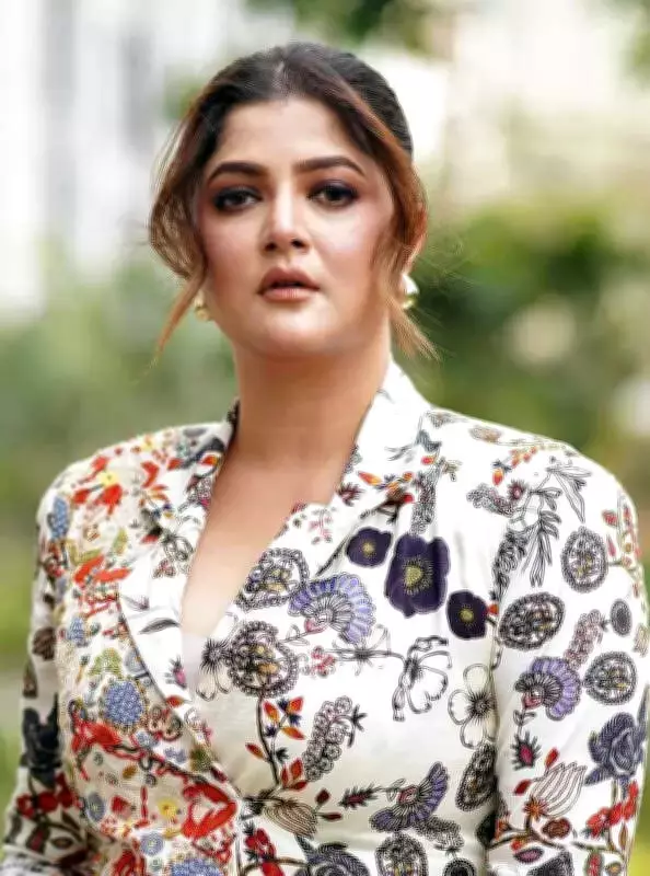 Srabanti Chatterjee Files Cybercrime Complaint Over Social Media Abuse