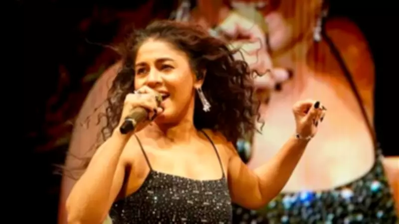 Sunidhi Chauhan's Gujarati Song Performance Electrifies Ahmedabad Crowd, Video Goes Viral