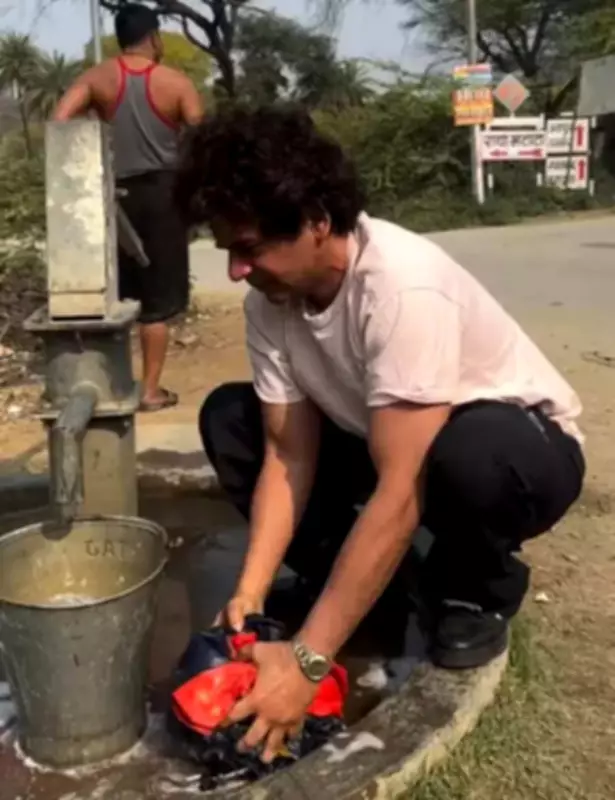 Sunil Grover Embraces Simplicity, Washes Clothes at Roadside Hand Pump