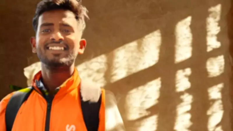 Swiggy Delivery Agent Akash Saroj Proves Kindness Isn't Just for the Rich