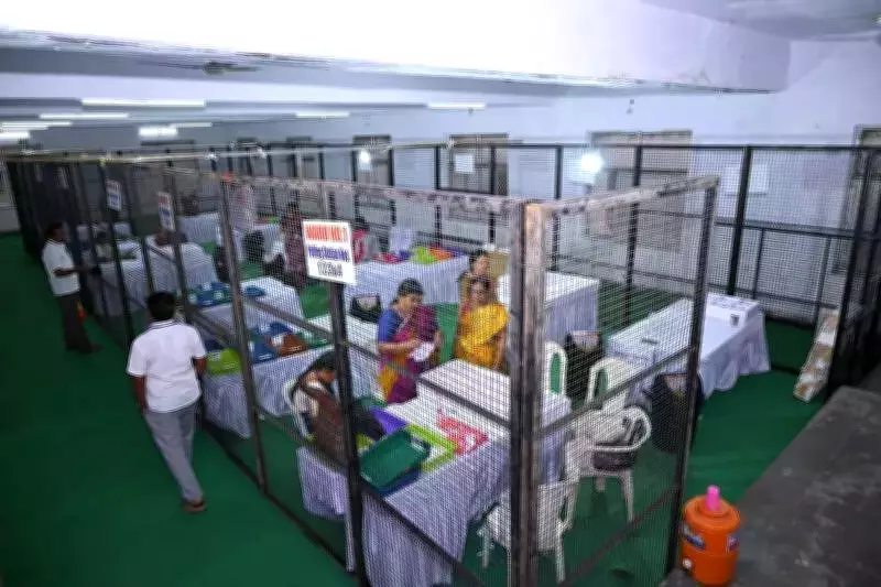 Telangana Parties Shift Candidates to Camps Amid Hung Municipal Polls