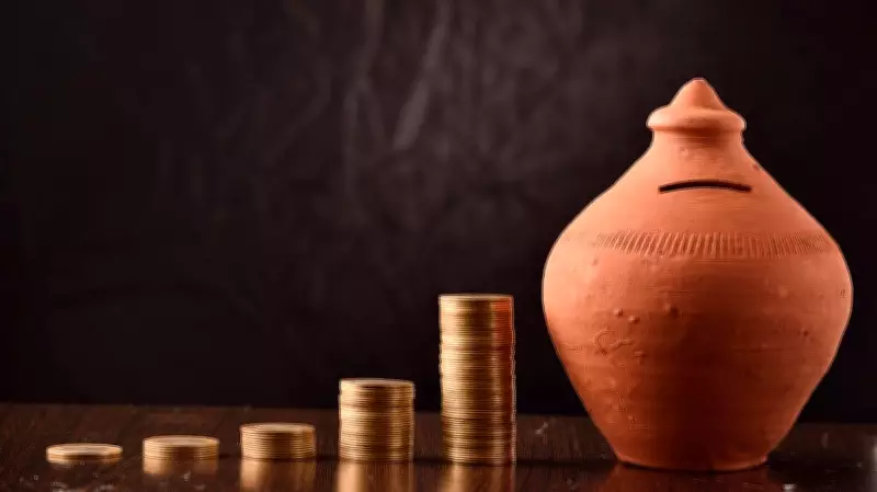 The Quiet Gift of Thrift: Why Early Savings Lessons Outweigh Monetary Gifts