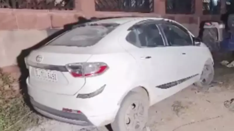 Three Found Dead in Car Near Delhi's Peeragarhi Flyover, Police Suspect Suicide