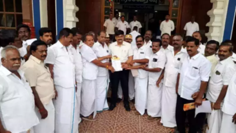 Truck Strike in Tamil Nadu Delta Districts Disrupts Paddy Movement Over Fee Hike