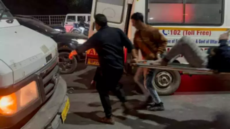 Two Killed, Three Injured in Tragic Chain Accidents on Delhi-Meerut Expressway