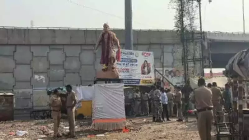 Unauthorized Statue of Chhatrapati Sambhaji Maharaj Sparks Tension in Solapur