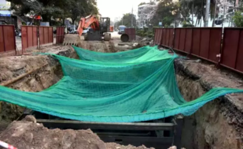 Vadodara's Sinkhole Crisis: From Cultural Hub to 'Bhuvanagari' Amid Infrastructure Woes