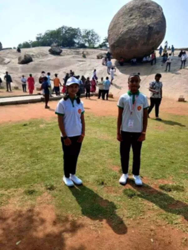 Varanasi Students from Atal School Visit ISRO, Inspire with Educational Journey